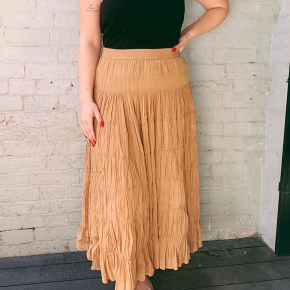 Sportsgirl Dresses & Skirts - Y2k sportsgirl long brown tiered skirt